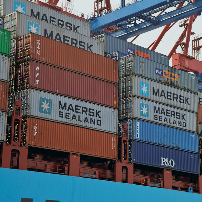 cargo packing, loading, goods preparation cargo packing